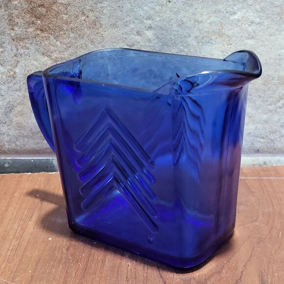 Vintage Cobalt Blue Chevron Pattern Depression Glass Creamer Pitcher - Picture 9 of 12